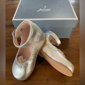 Jacadi Silver Mary Janes - size 22